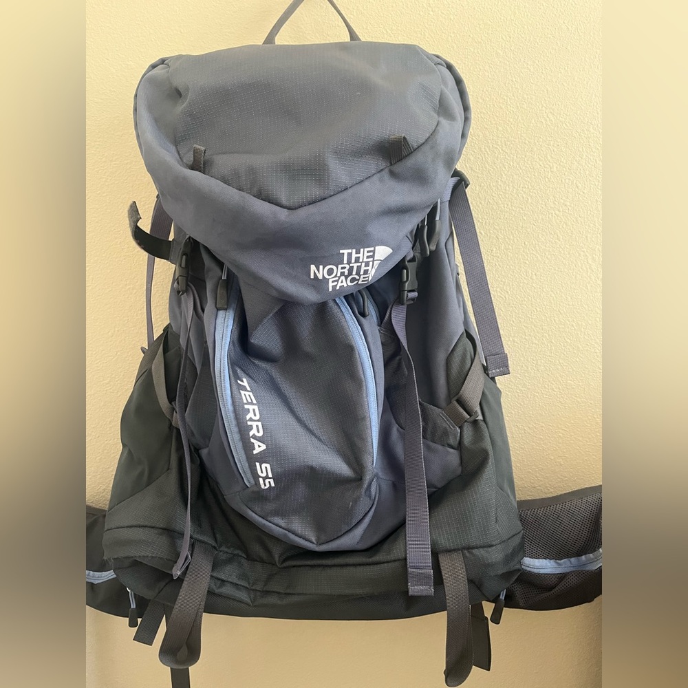 The North Face Terra 55 liter s-m size. In good condition.